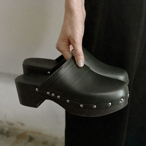 AEYDE NWOT Bibi Studded Welt Chunky Heel Leather Clogs in Black Size 37/7